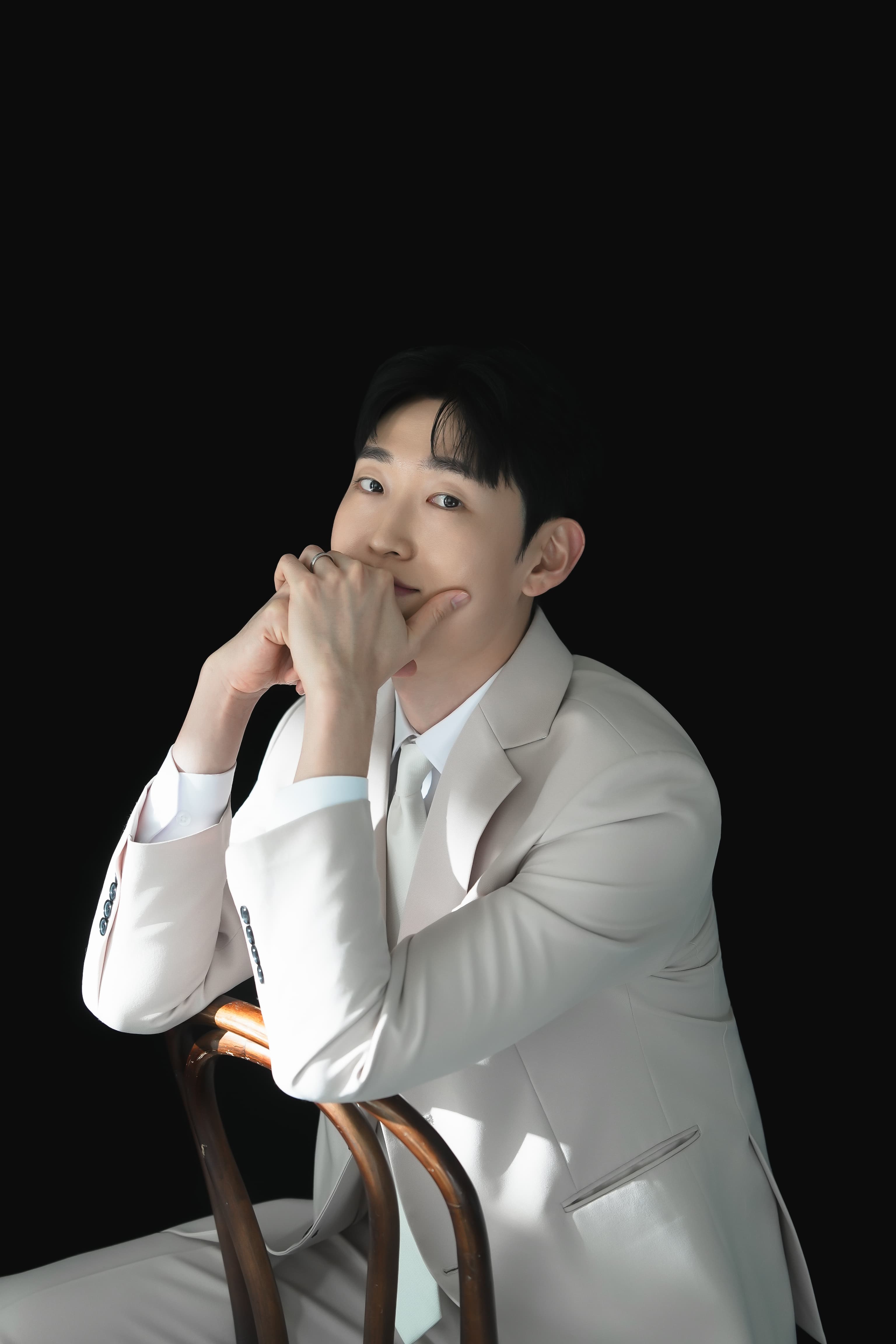 갤러리 24